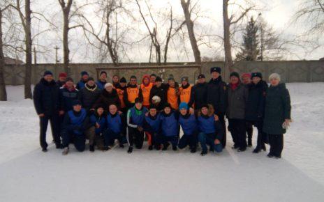 Коркинские полицейские организовали товарищеский матч по футболу со студентами