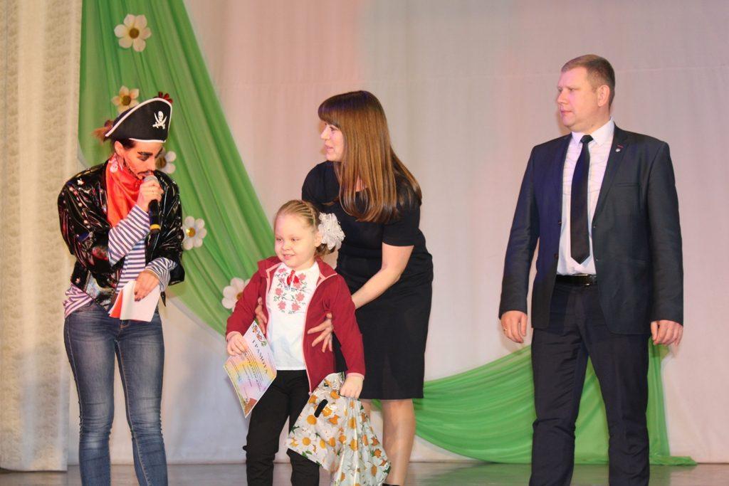 «Искорки надежды» в Коркинском районе собрали более ста ребятишек