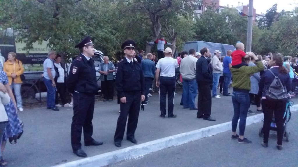 В полицию в праздник обратились 25 жителей Коркинского района