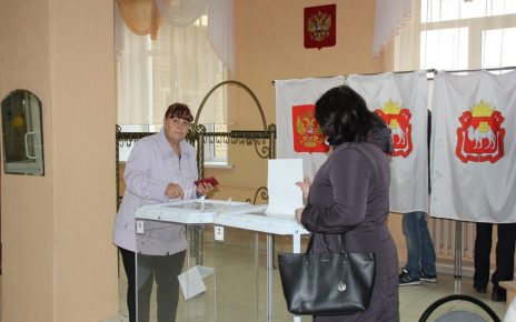 Коркинцы большинством голосов выбрали Алексея Текслера и Марину Щенникову