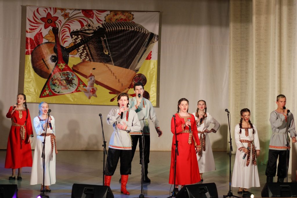 Музыканты и вокалисты выступили в Коркинском районе