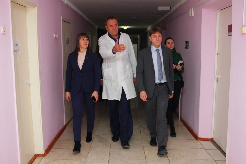 В Коркинский район приезжал новый министр здравоохранения Юрий Семёнов