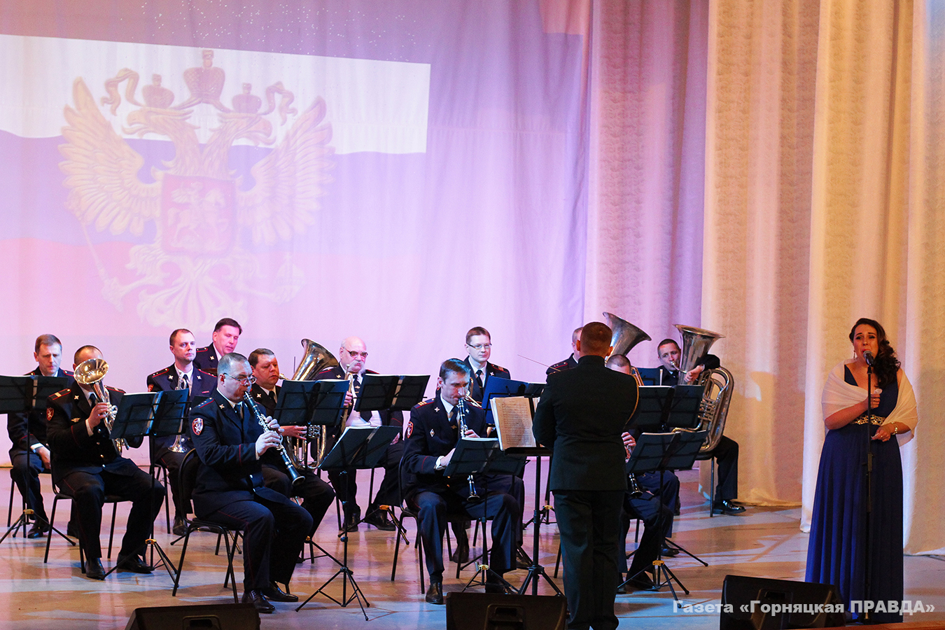 Военный оркестр управления Росгвардии по Челябинской области выступил в Коркино