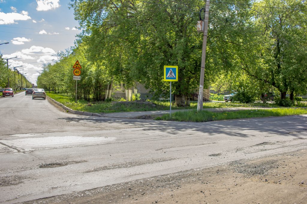 Как ремонтировать дороги в Коркино: большими или маленькими участками?
