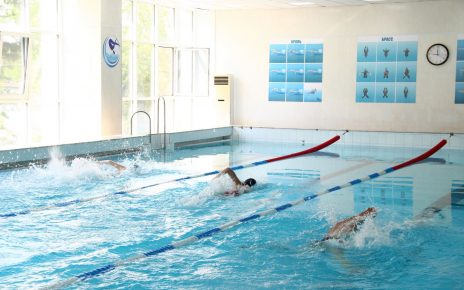 Плавательный бассейн снова принимает коркинцев, но с соблюдением профилактических мер