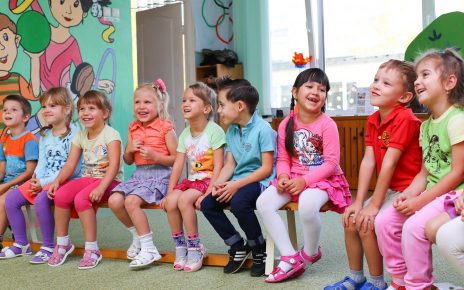 Почти 700 коркинских семей уже получили выплату на детей от 3 до 7 лет