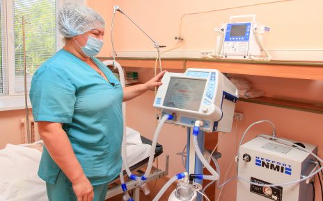 Благодаря губернатору в коркинскую больницу доставили два аппарата ИВЛ