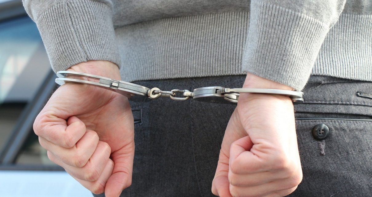 Коркинские полицейские задержали мужчину с наркотиком