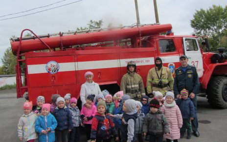 В коркинский детсад прибыл пожарный автомобиль