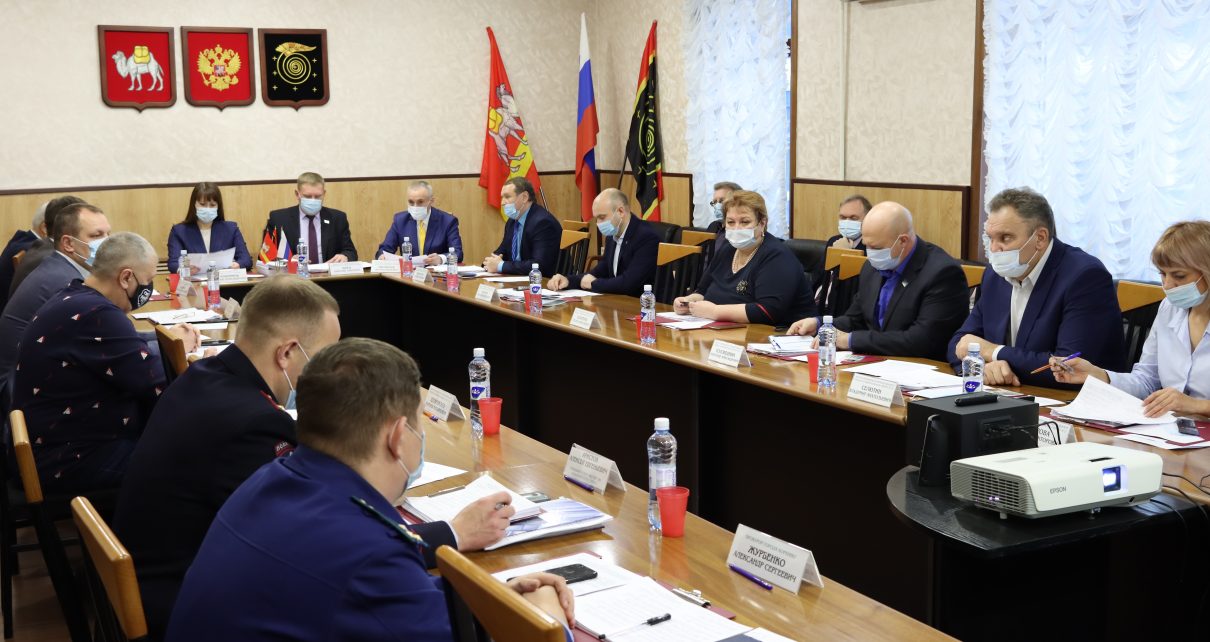 В Коркинском районе депутаты Собрания приняли сбалансированный бюджет