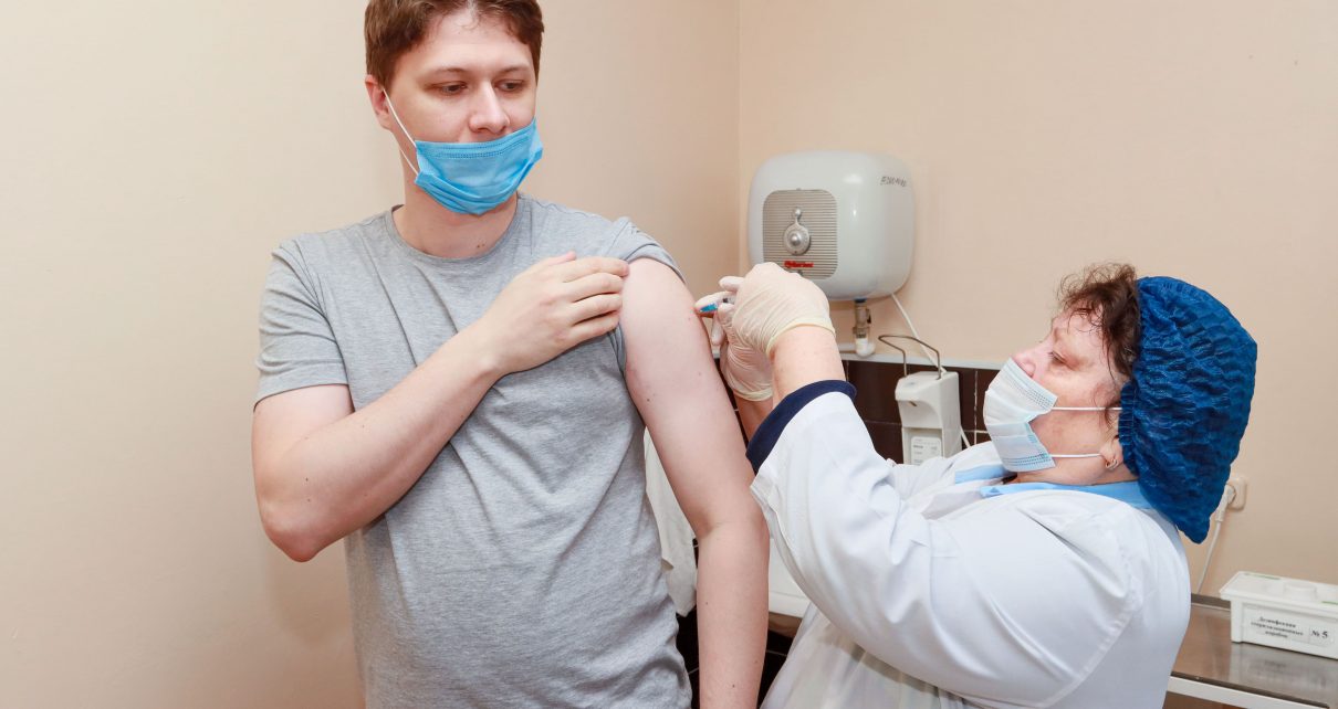 На вакцинацию от ковида в Коркинском районе записалось 519 человек