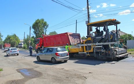 В Коркино началось асфальтирование участка дороги на улице 30 лет ВЛКСМ