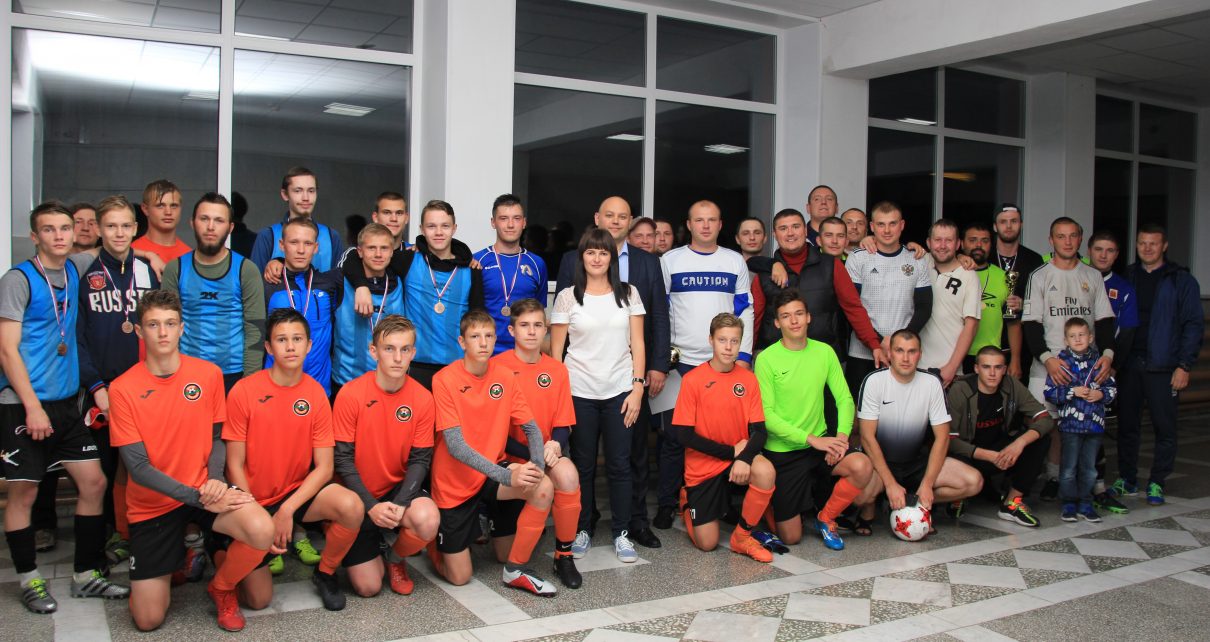 На старте 33-й турнир по мини-футболу на призы главы района и «Горняцкой правды»