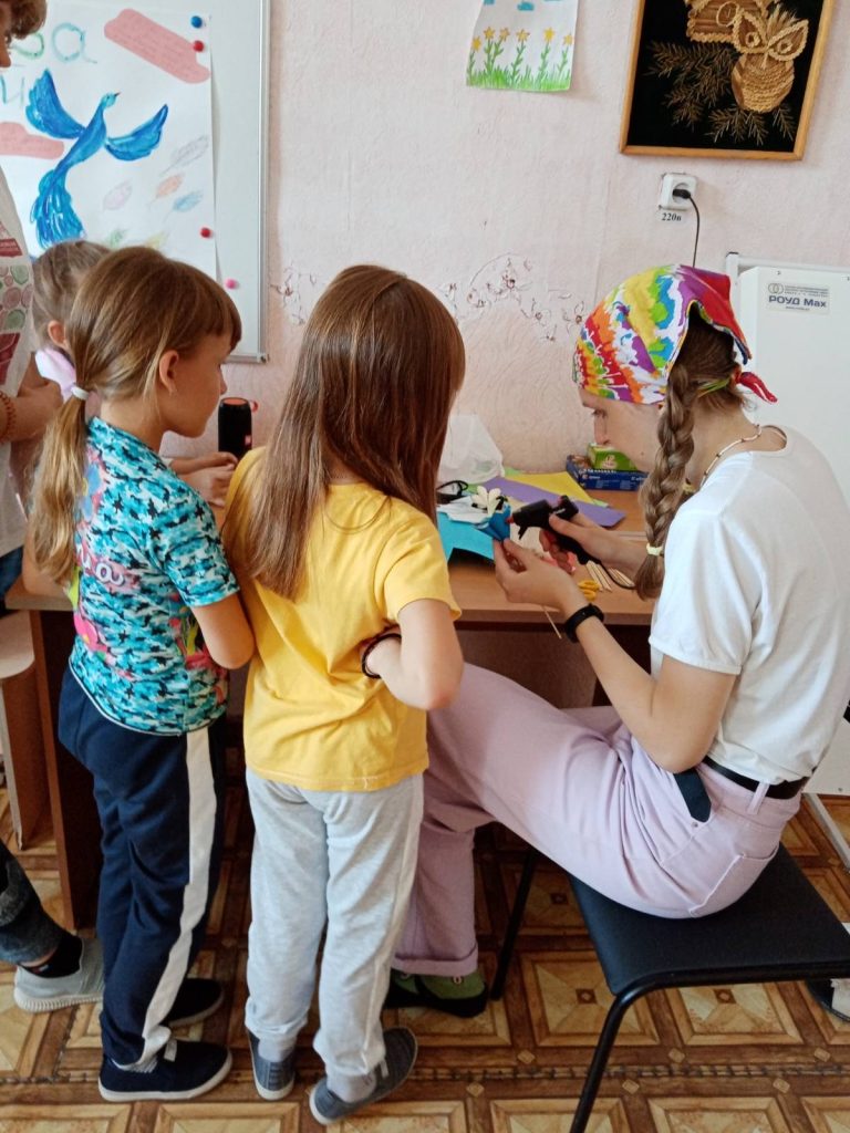 В лагере Коркино дети готовятся к Дню семьи и занимаются спортом