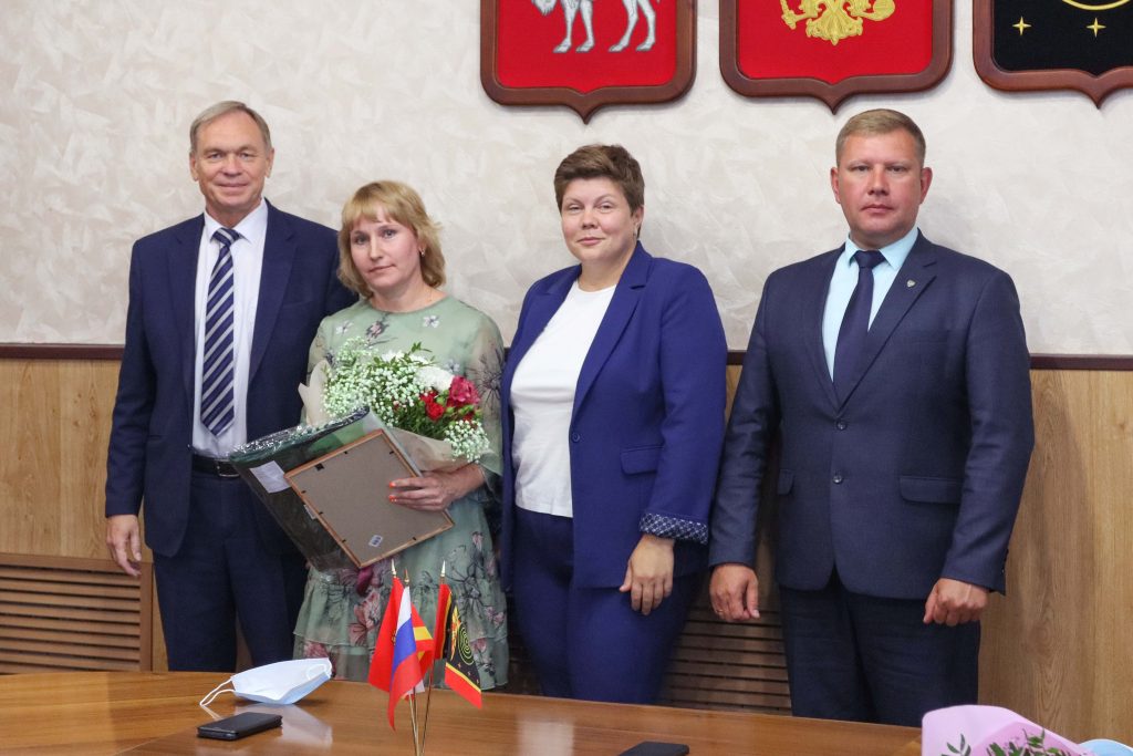 Благодарственными письмами главы Коркинского района отмечены 15 предпринимателей
