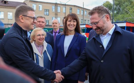 Сегодня губернатор Алексей Текслер посетил Коркинский район