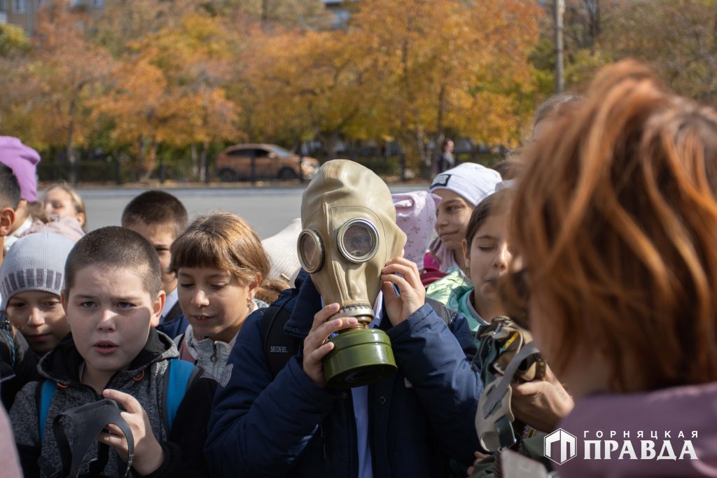 Коркинским школьникам продемонстрировали спецтранспорт