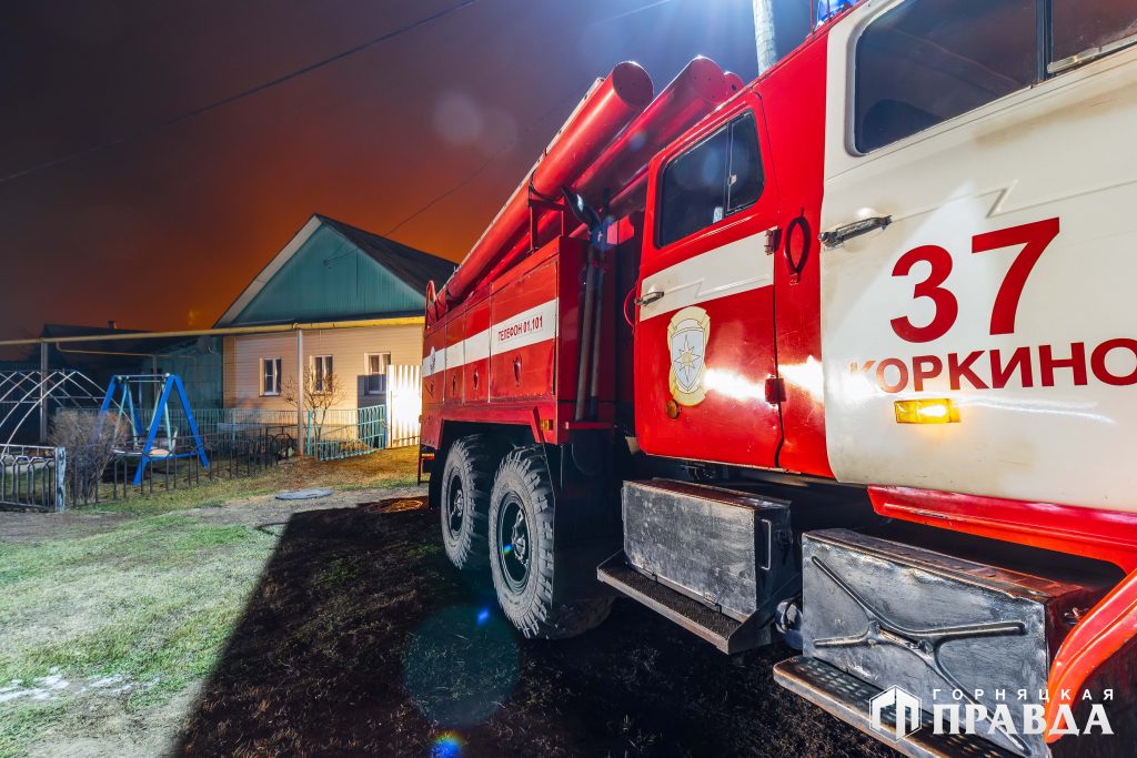 В Первомайском отстояли от огня жилые дома в Шумаках и Саксане