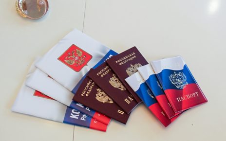 Юным коркинцам торжественно вручили паспорта