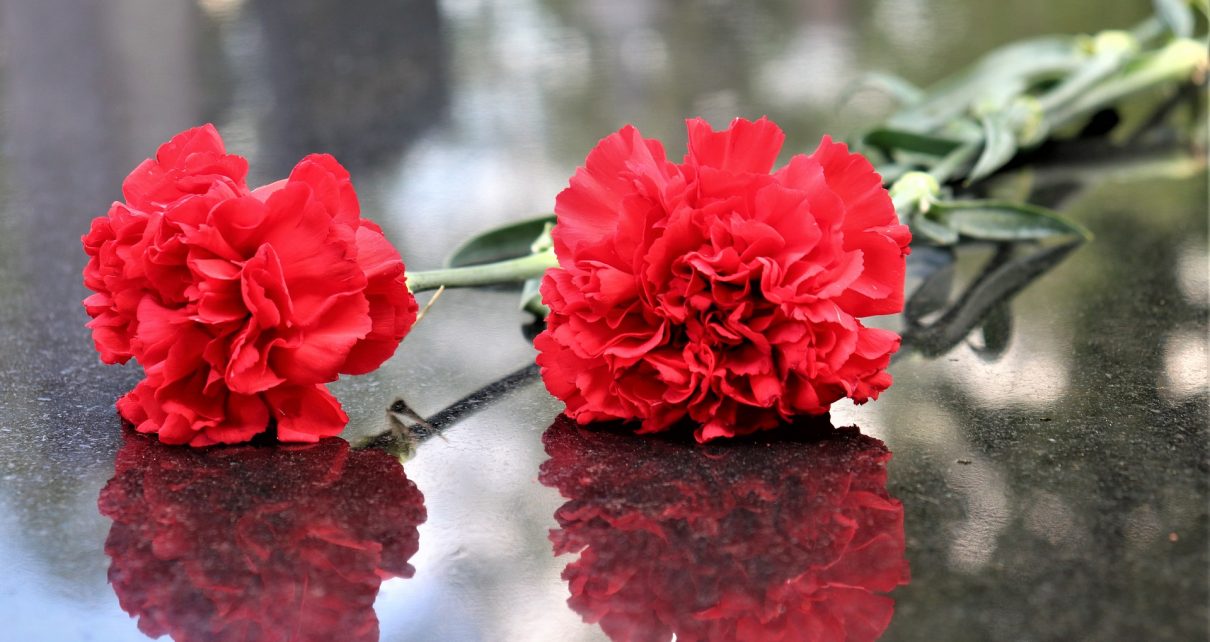 Сегодня в России – День Героев Отечества. Коркинцы возложили цветы к мемориалам