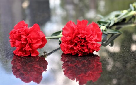Сегодня в России – День Героев Отечества. Коркинцы возложили цветы к мемориалам