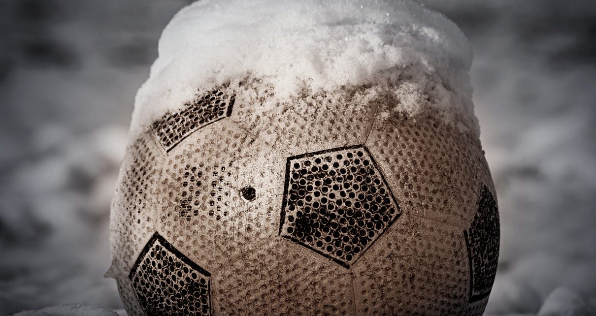 В Коркино сыгран первый тур открытого первенства района «Зимний мяч России-2022»