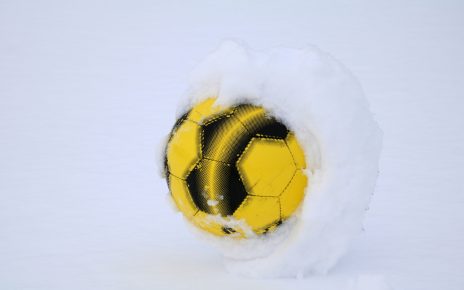 В Коркино завершился второй тур открытого первенства района «Зимний мяч России-2022»
