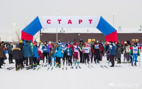 Около 200 человек участвовало в рождественской лыжне в Коркинском районе