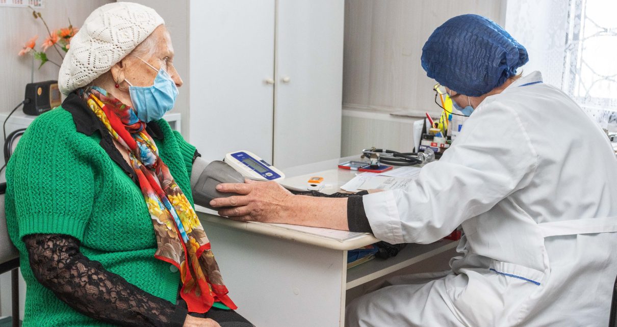 В Челябинске откроют специальную поликлинику, куда смогут обратиться заболевшие коронавирусом