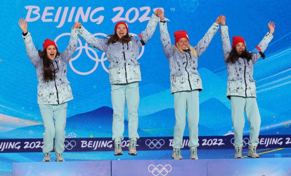 На Олимпиаде российские спортсменки одержали первую победу в лыжной гонке! Такого успеха не было с 2006 года!
