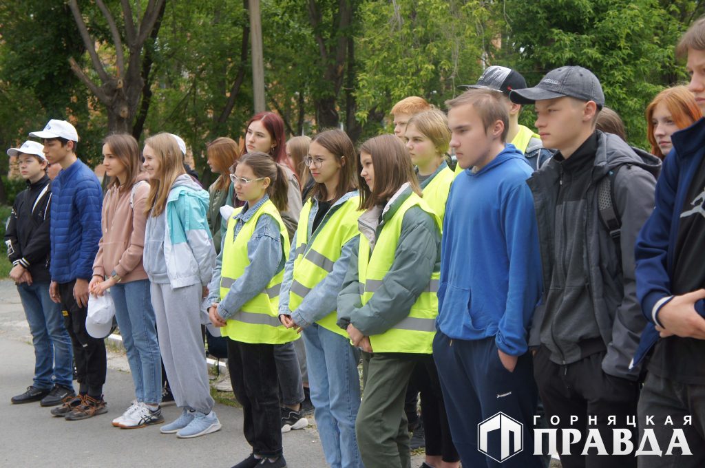 В Коркинском районе в первую смену в трудовом отряде работают 150 подростков