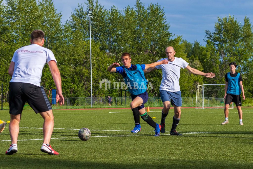 Первый тур мини-футбольного турнира на «Горнячку» получился результативным