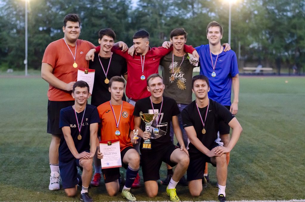 В Коркино награждены победители и призёры 34-го турнира по мини-футболу