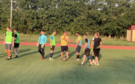 Команда КХТИ укрепилась на первом месте 34-го турнира по мини-футболу