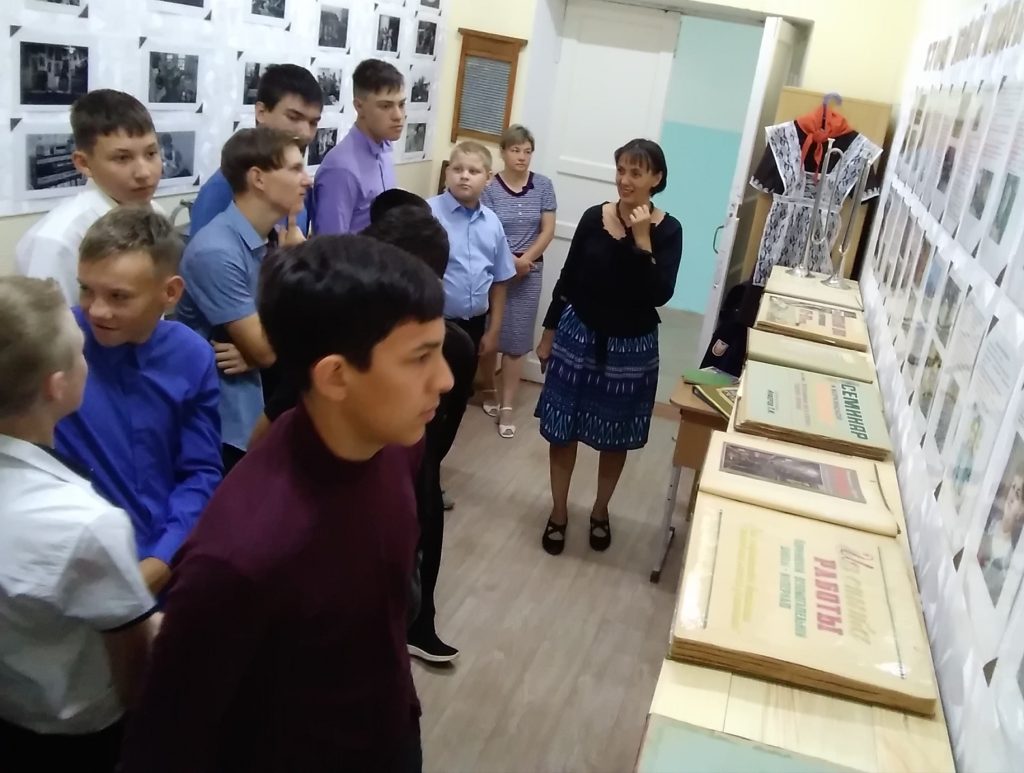 Коркинские школьники почтили память детей, погибших в Беслане