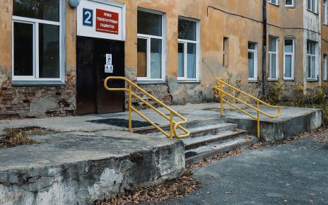 В первой городской больнице Коркино разведены потоки пациентов