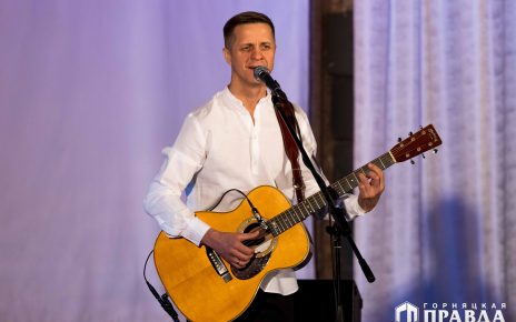 Дмитрий Хмелёв выступил с большим концертом в Коркино