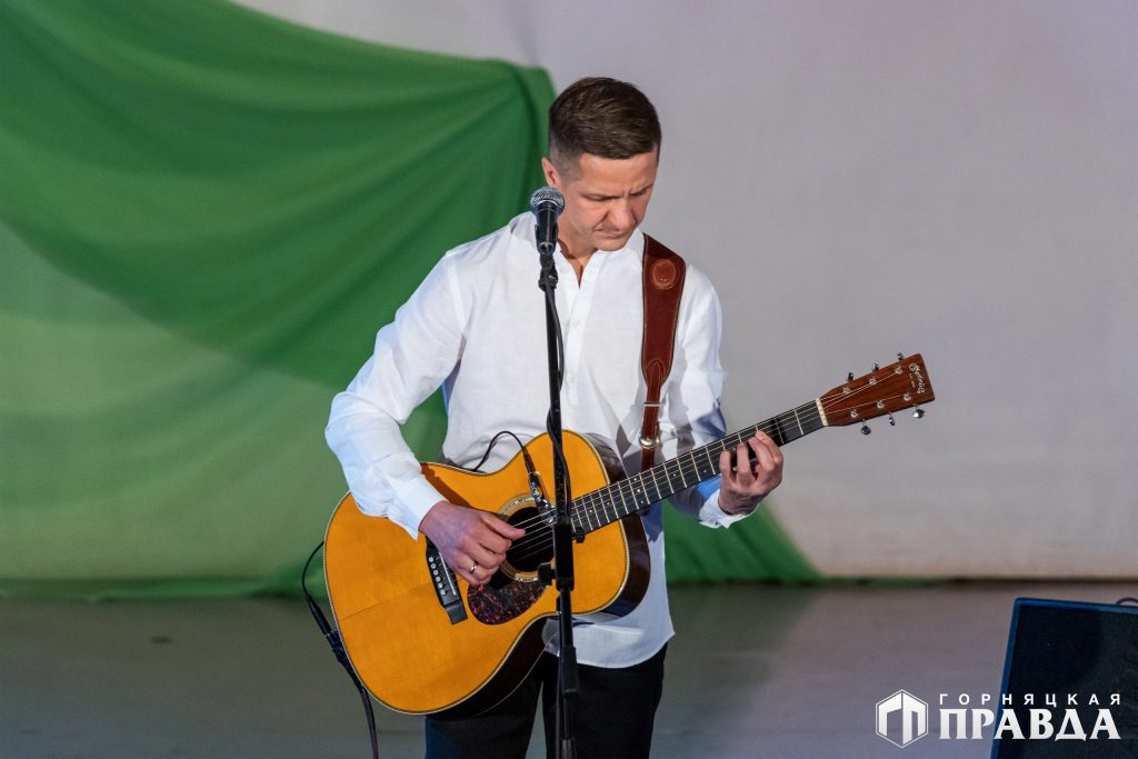 Дмитрий Хмелёв выступил с большим концертом в Коркино