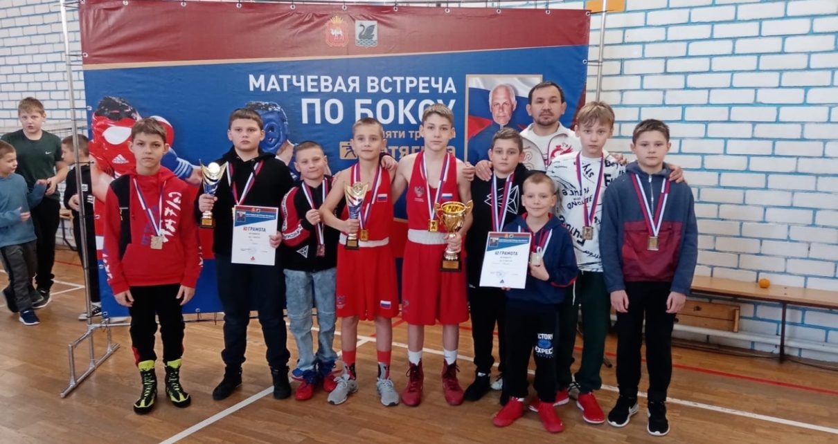 Коркинские боксёры соревновались на турнире в Еманжелинске