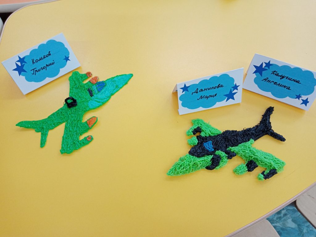 Коркинские школьники мастерили трёхмерные модели самолёта