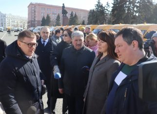 В Коркинский округ передали три автомобиля скорой медицинской помощи и один реанимобиль