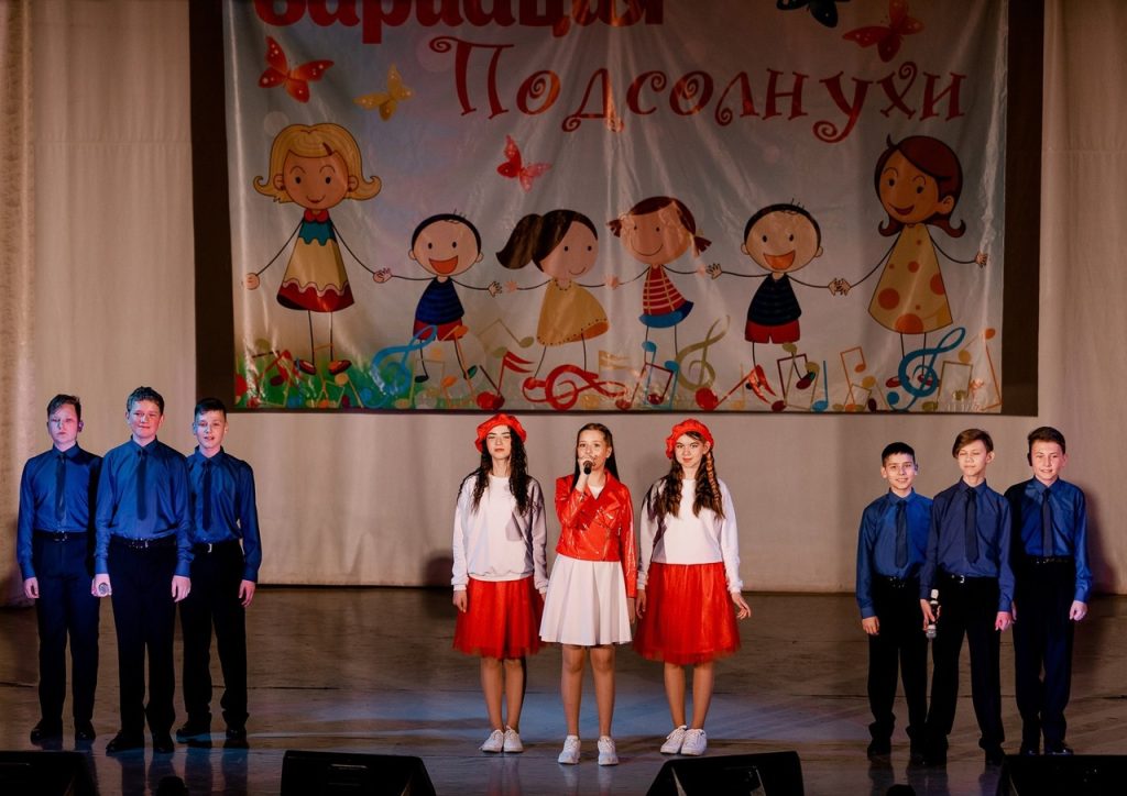 Коркинские коллективы выступили с отчётными концертами