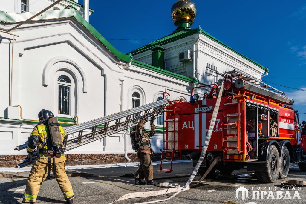 В Коркинском округе "потушили" возгорание на территории храма