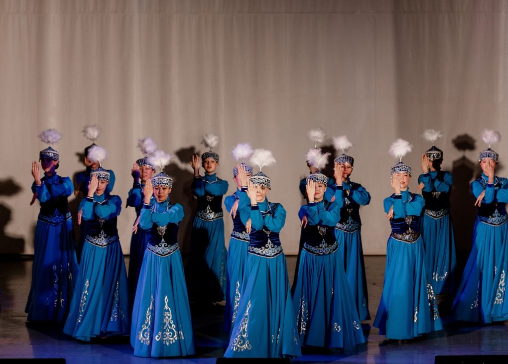 Коркинские танцоры познакомились с искусством национального казахского танца