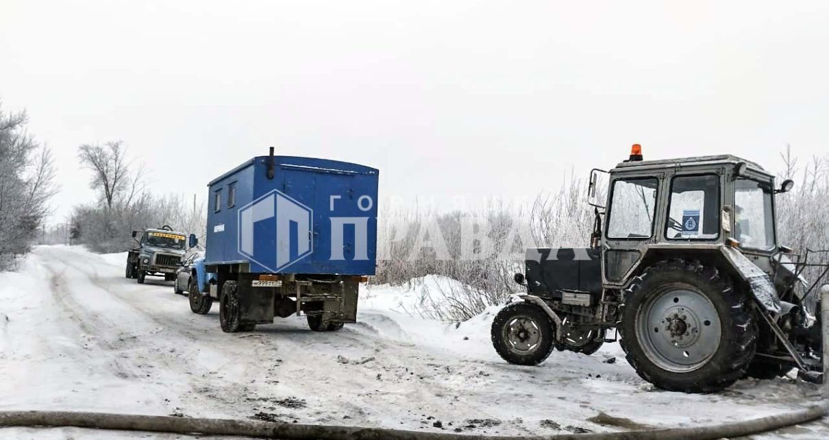 В Коркинском округе устраняют аварию на канализационном коллекторе
