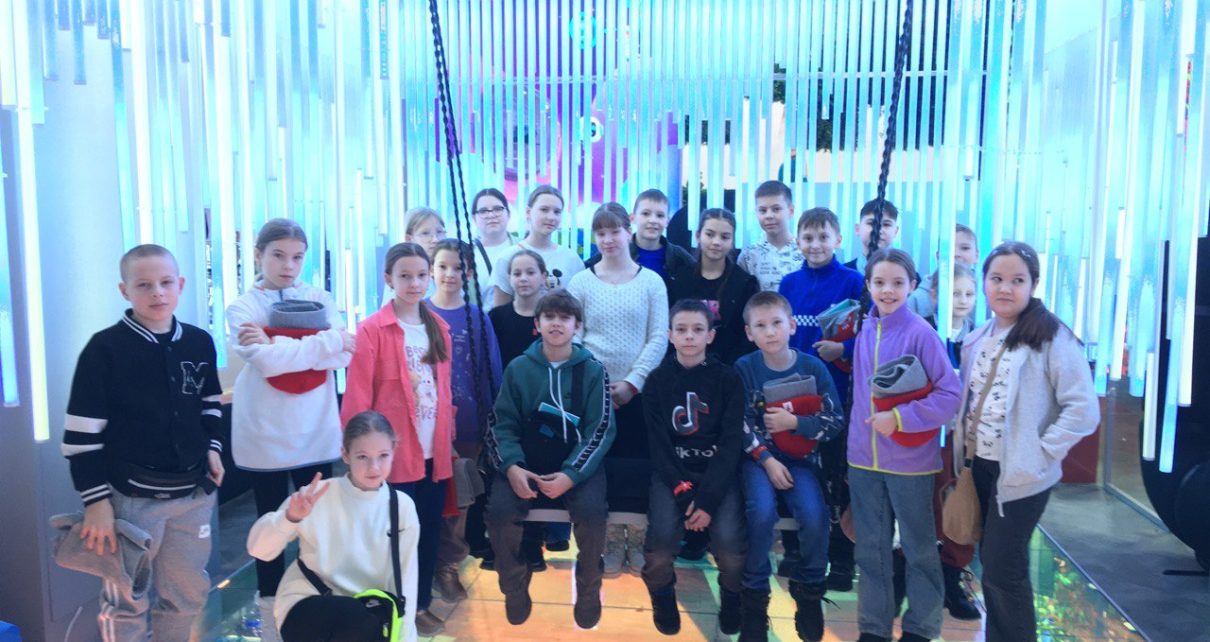 Коркинские школьники побывали на Международной выставке-форуме «Россия»