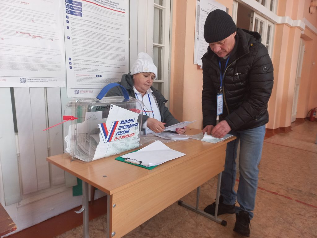 Розинцы активно голосуют на выборах президента России, в том числе на дому