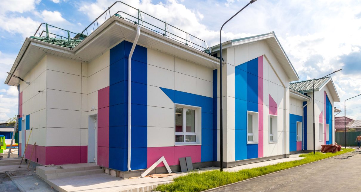 В России обновят больше 2500 детских садов и 9000 школ