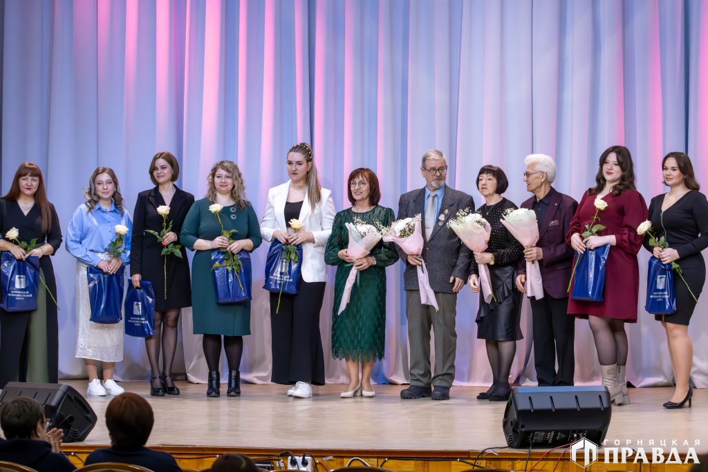В Коркинском округе поощрили лучших работников культуры