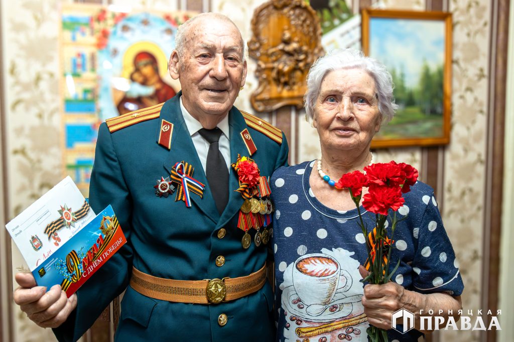 Коркинских ветеранов войны поздравили с Днём Победы
